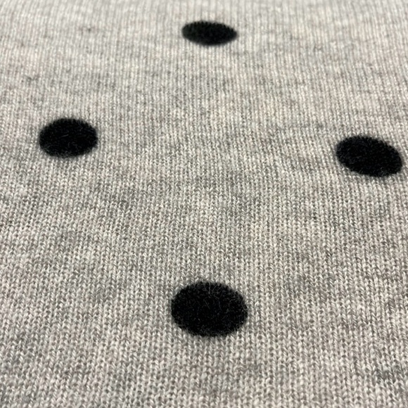 Cynthia Rowley 100% 2-Ply Cashmere Sweater Small Light Gray w/ Black Polka Dots - Picture 5 of 9